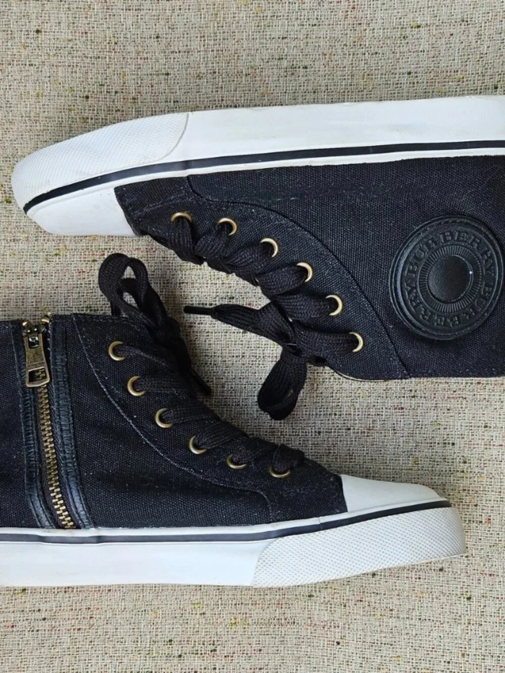 Burberry Kids Shoes High Top Lace Up Sneaker Black Size 32 Authentic